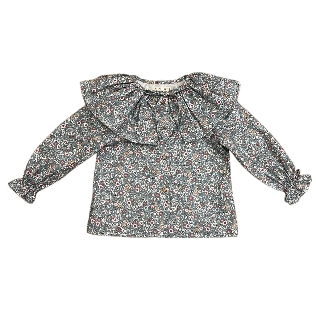 Camisa cuello capa mini flor